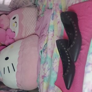 Pointed toe, studded flat, sz 5.5